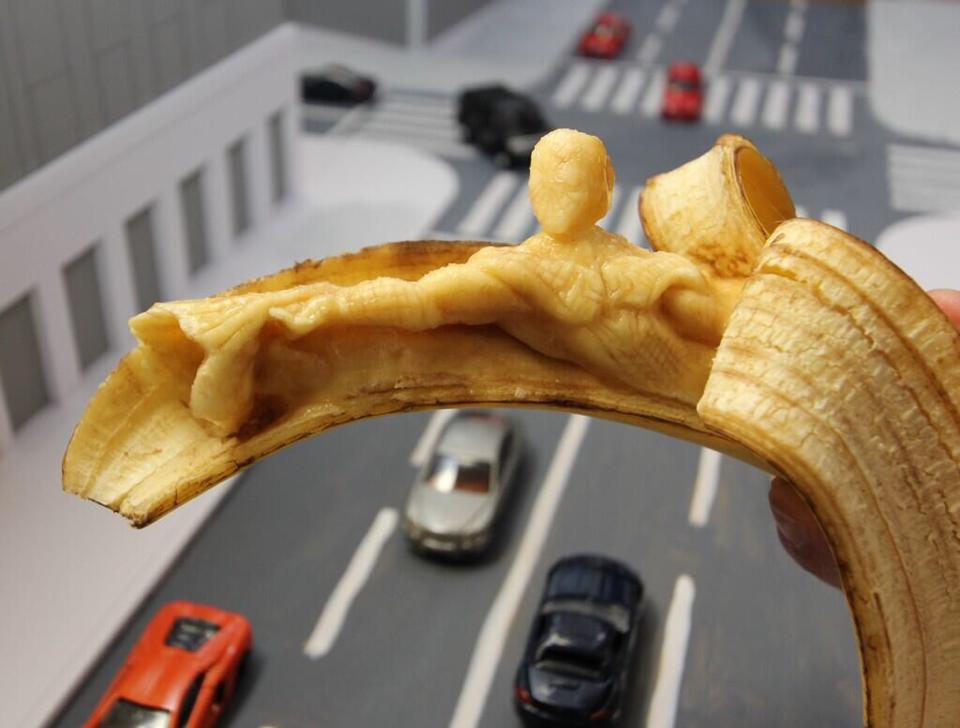 バナナをあらゆるモノに変身させる「バナナ彫刻」が食べ物ってレベルじゃない
